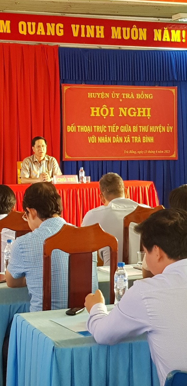 Bí thư Huyện ủy Trà Bồng đối thoại trực tiếp nhân dân xã Trà Bình
